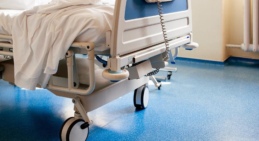 Már április végén felhalmozták a kórházak a tolerálható adósság felét