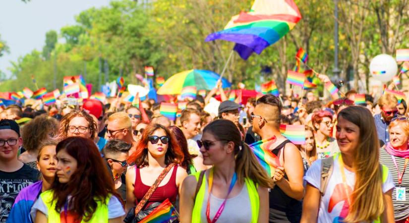 Budapest Pride: a felvonulás helyszínének, az Andrássy út helyett, a Kincsem Parkot javasolja a rendőrség