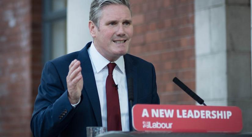 Állandó fenyegetésnek nevezte Oroszországot a brit miniszterelnök