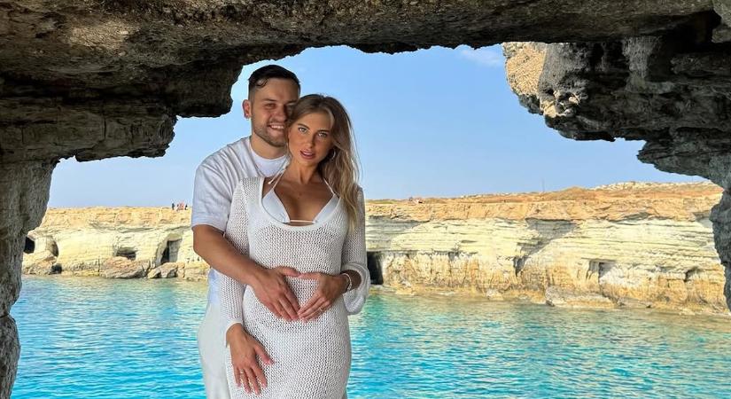 Megszületett Szabó Ádám kisfia, meglehetősen ritka keresztnevet kapott a baba