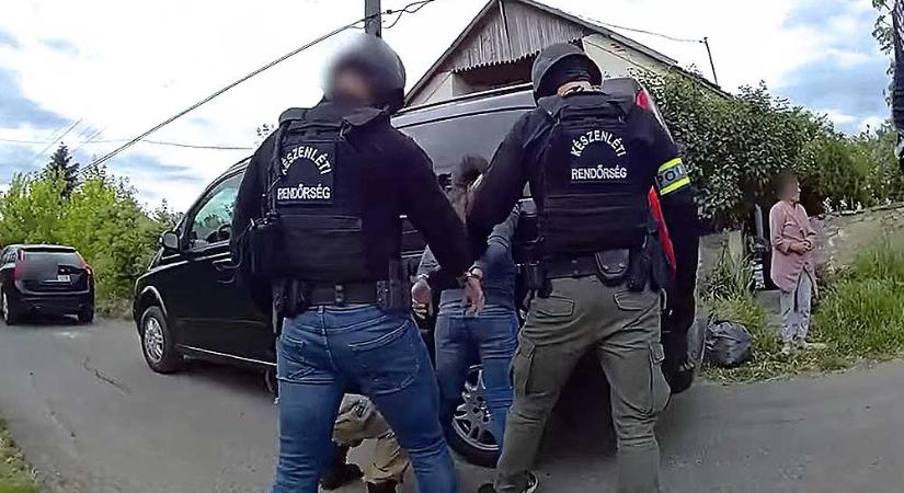 „Állítása szerint, nem ő a gyilkos” – megszólalt annak a 21 éves lánynak az édesanyja, aki a gyanú szerint, megölte 43 évvel idősebb élettársát Németországban