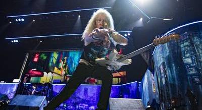 Az Anker közben kóstolt sört az Iron Maiden gitárosa