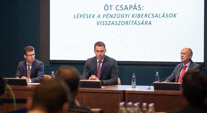 Öt csapást mérnek a kiberbűnözésre: kőkeményen beleáll a magyar jegybank a csalókba – mutatjuk a részleteket