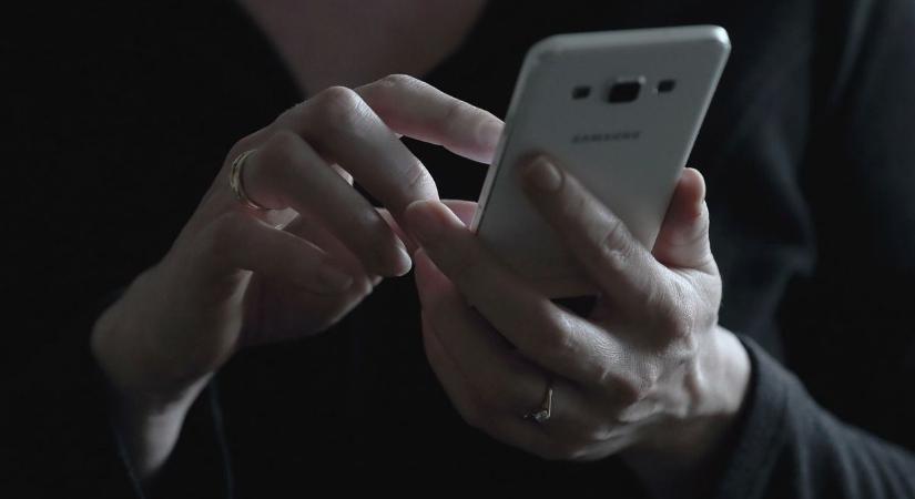 Ez ám a trükkös lopás: így még biztosan senki sem nyúlt le telefont Hajdú-Biharban