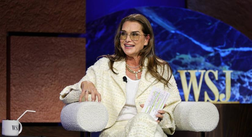 60 éves lett Brooke Shields – a bikinis képeitől felrobbant az internet