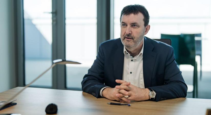Ezt okozza a mesterséges intelligencia az autógyártásban: Palkovics László elmondta, hogyan érinti a munkahelyeket