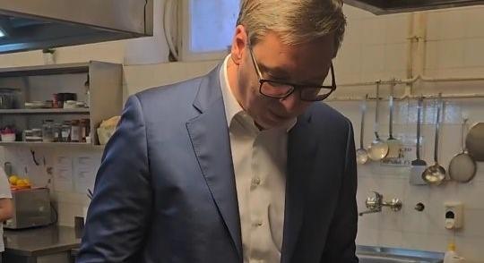 Aleksandar Vučić lemondását követeli az akadémiai közösség