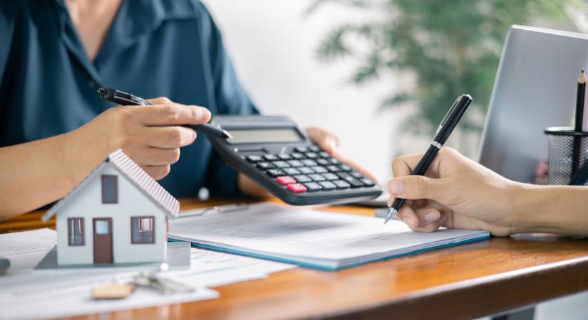 Talicskával viszik a pénzt, elképesztő ütemet diktál a lakossági hitelezés