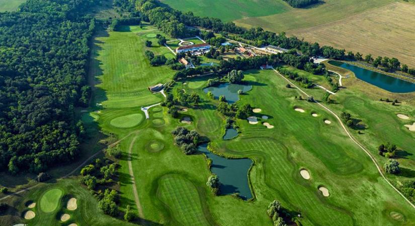 Alcsútdobozra költöztetik a Magyar Golf Szövetséget, miután Tiborczék embere lett az elnök