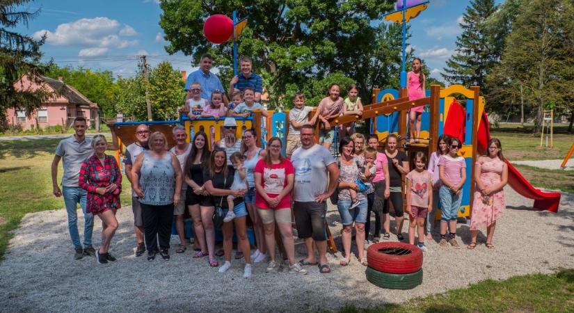 Játszótéri avató: Kemenesszentmárton ismét gazdagodott