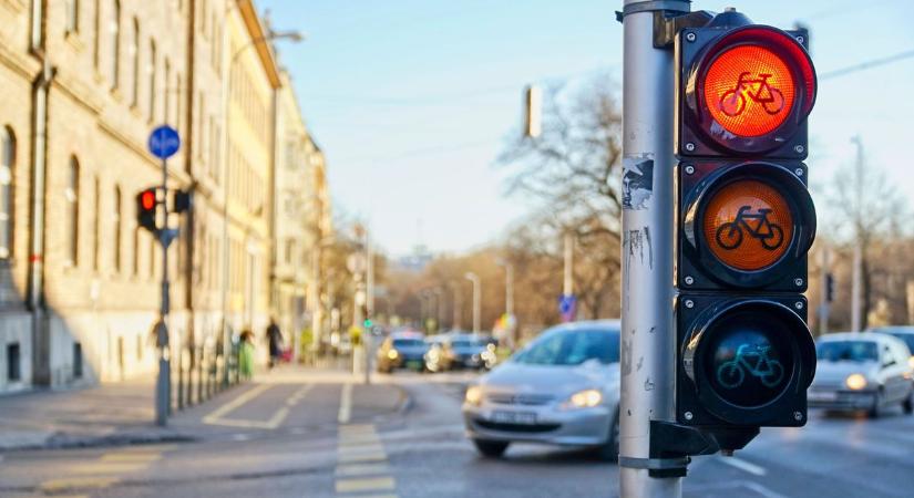 Jogosítvány kell a bicikliseknek? Mondjuk, mit hoz az új KRESZ!
