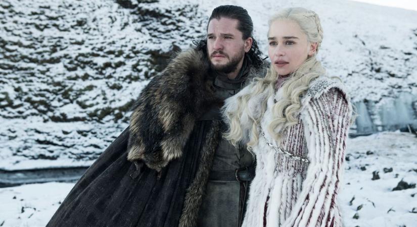 Világsztárok az Operaházban! Emilia Clarke és Haley Lu Richardson Budapesten