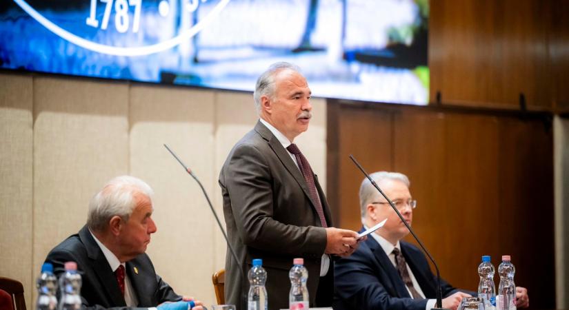 Napokon belül feloldhatják a száj- és körömfájás miatt elrendelt uniós korlátozásokat