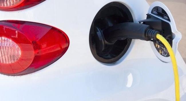 Jól fogynak az elektromos autók