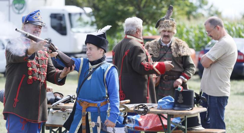Újra találkoznak a történelmi korok Csőszön