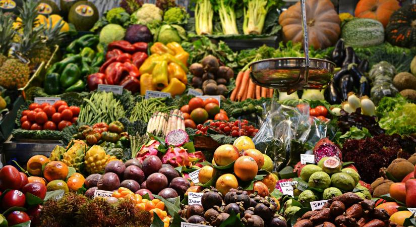 Vegyszerkoktél a tányéron: riasztó adatok az európai élelmiszerek szennyezettségéről