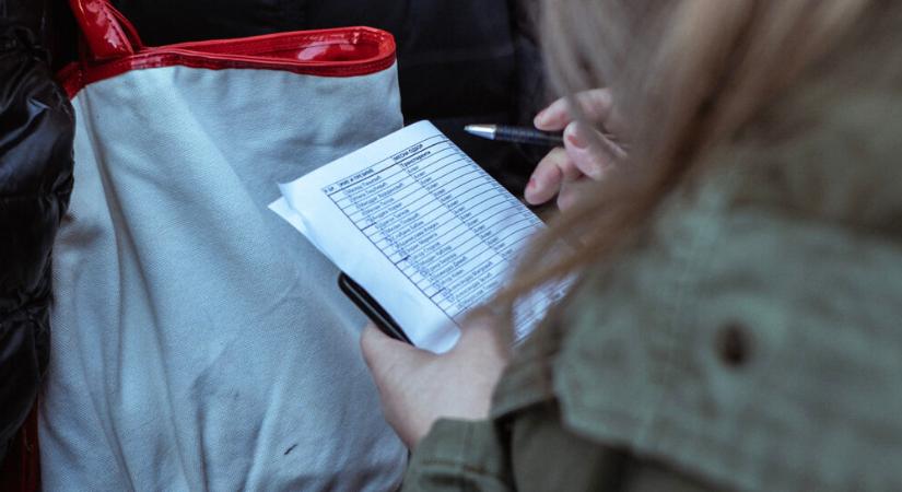 A zentai bíróság blokádjánál használt „hírhedt lista” és pénzmosás gyanúja a zentai adományokon keresztül