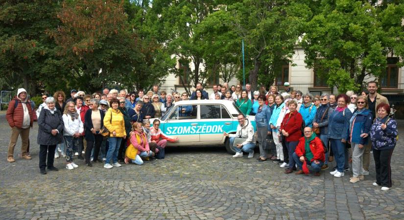 100 nyugdíjas bulizott együtt: ezt csinálták a városban