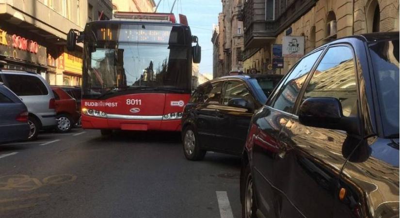 Tilosban állt meg elvihet-e a lopóautó?