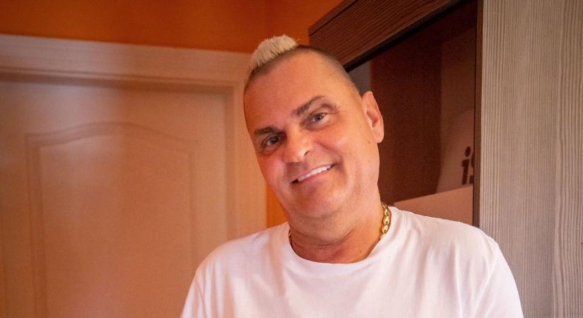 Nagy volt a baj: három órán keresztül izzadt a sebész MC Hawer miatt