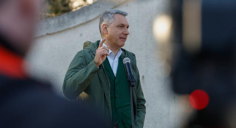 Még el sem kezdődött a Lázárinfó, de máris egymásnak esett Lázár János és Szabó Bálint