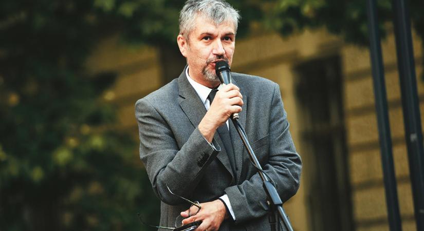 Hadházy Ákos jövő kedden nem tüntet külön, csatlakozik Puzsér Róbert ellenállásához