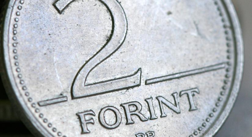 Forint: nemcsak nyakig ér már az euróárfolyam, de még hullámzik is