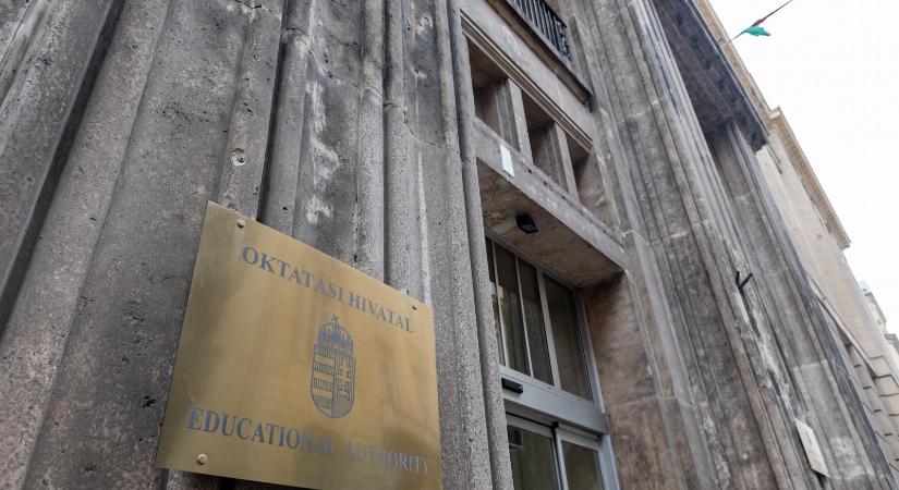 Hackerek törték fel az Oktatási Hivatal honlapját, több száz ezer adatot szereztek meg
