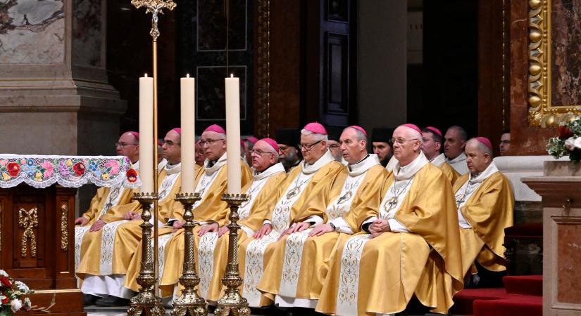 A Magyar Katolikus Püspöki Konferencia tagjai hálaadó szentmisét mutattak be XIV. Leó pápa megválasztásáért