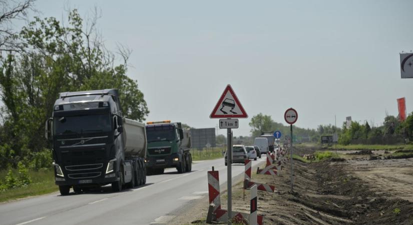 Felfordulás a térségben: sírok, szakácshiány, távozó fürdőfőnök