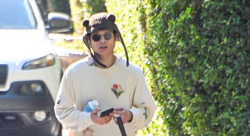 Angelina Jolie és Brad Pitt fia részegen tántorgott a Los Angeles-i utcákon – fotók