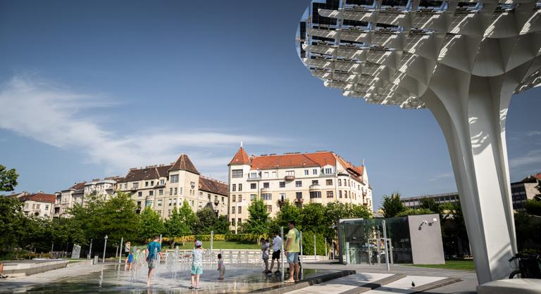 Meleg, nyárias idővel mosolyog ránk a szerda, de így is kiadták a figyelmeztetést