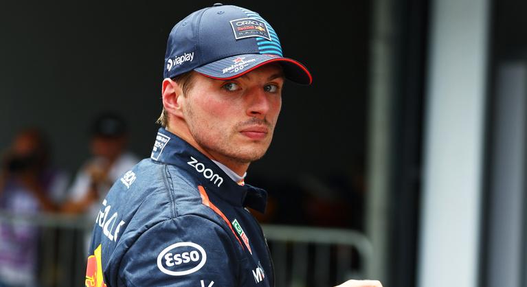 A római taxisok felháborodtak, mert Max Verstappenéhez hasonlították a vezetési stílusukat