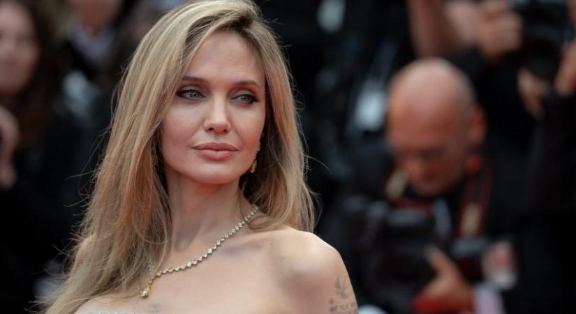 Lara Croft, Mrs. Smith, Maria Callas – Angelina Jolie 50