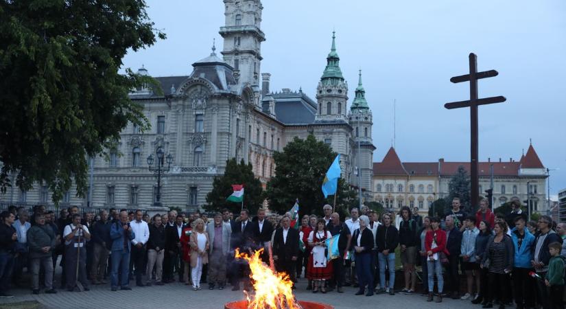 A láng nem alszik ki, idén is világszerte fellobbannak az Összetartozás tüzei - Trianonra emlékezünk