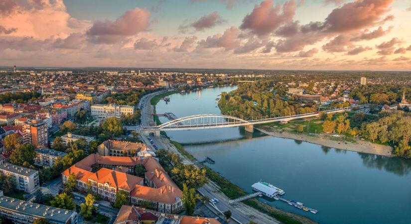 Szerelmes lett a külföldi srác a dél-alföldi városba, ezeket mondta róla