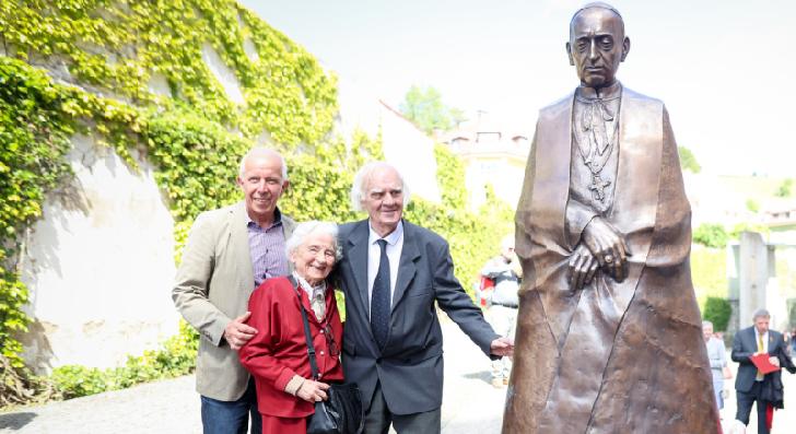 Mariazell: Rieger Tibor Mindszenty-szobra