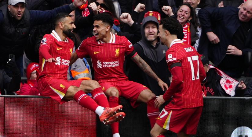 Gigaösszeget ajánlanának a Liverpool támadójáért