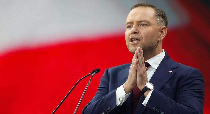 Lengyelországgal kapcsolatban máris az uniós pénzek befagyasztásáról beszélnek