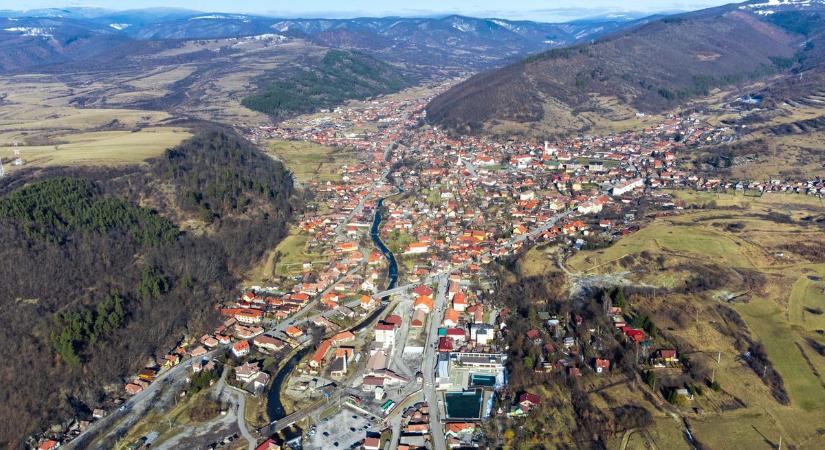 A parajdiak arra kérik az ismert erdélyi vállalkozót, hogy náluk építse fel a Drakula parkot