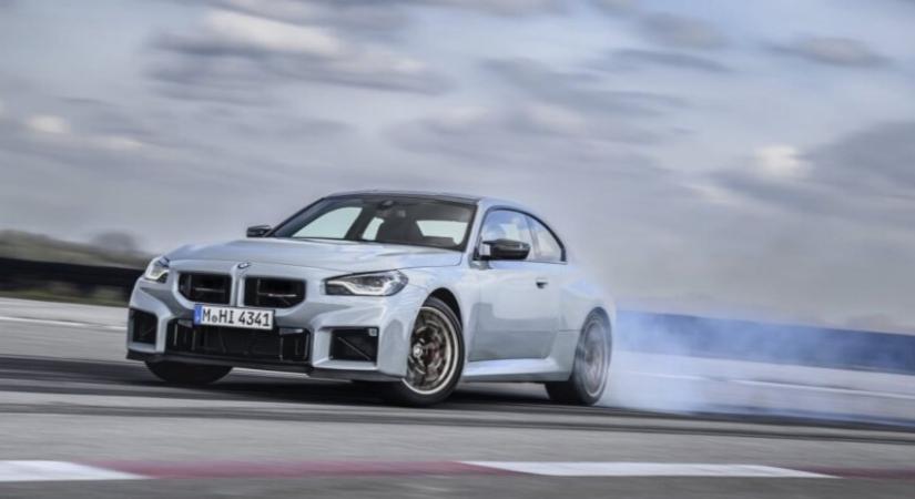 Beárazták itthon is a BMW legvadabb kettesét!