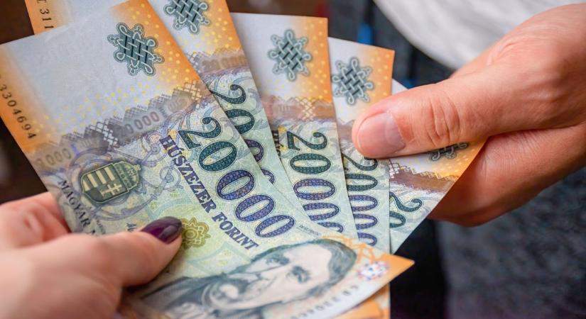Az erős oldalon keresi az irányt a forint árfolyama