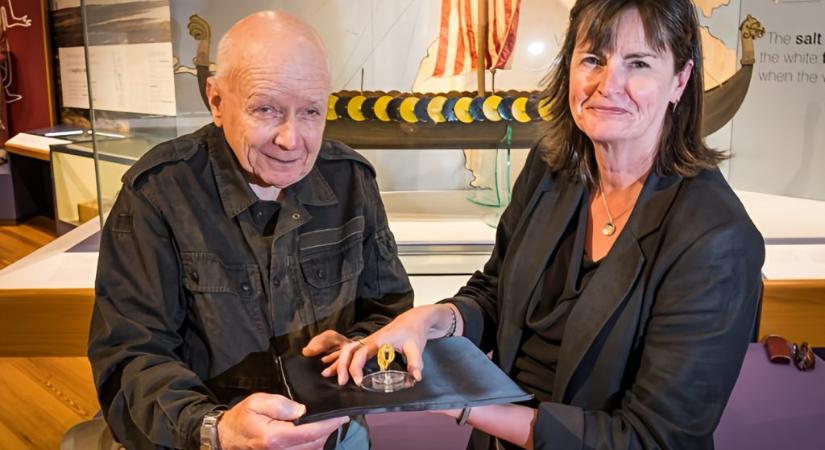 Viking aranyat talált egy idős férfi fémkeresővel
