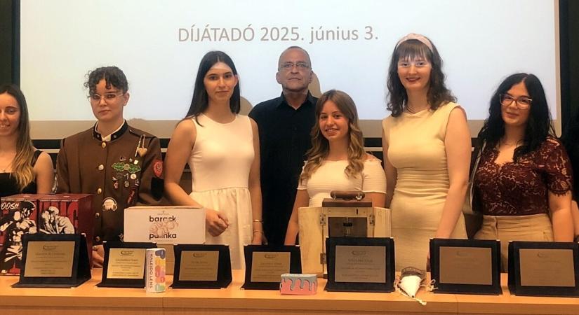 Leradírozták a mezőnyt a soproni fiatalok: zseniális ötletekkel taroltak az országos versenyen