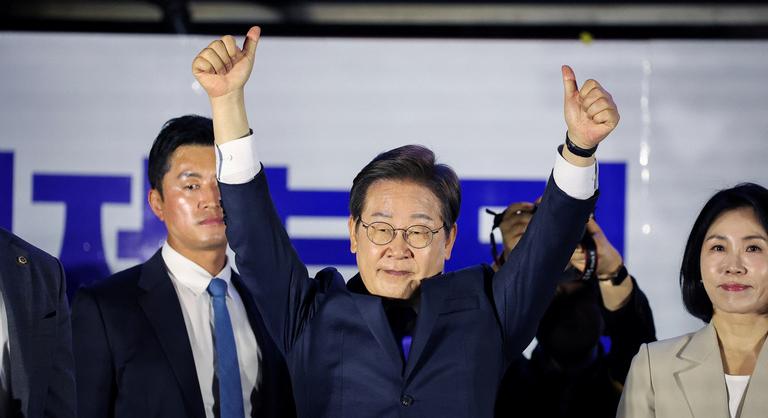 Dél-Korea: a puccskísérlet után ismét van elnöke az országnak