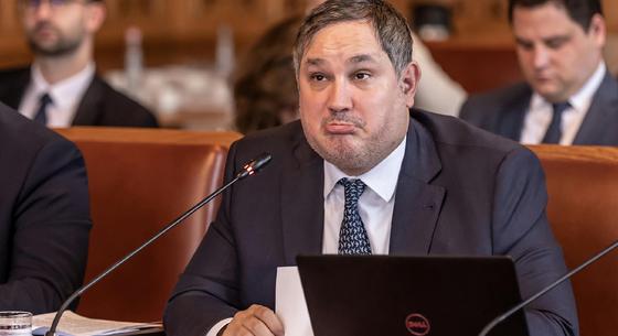 Magyar és Karácsony kánonban teszik helyre Nagy Mártont, aki továbbra is állítja, az iparűzési adó módosítása nem érinti a kaszinókat