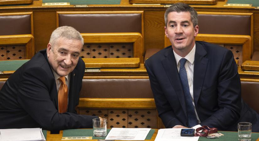 Kocsis Máté: Az átláthatósági törvény kapcsán nem zárok ki egy menetrendmódosítást sem