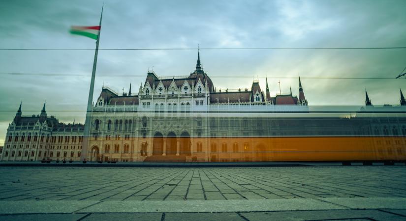 Bejelentés a Fidesztől: dobják az átláthatósági törvényt