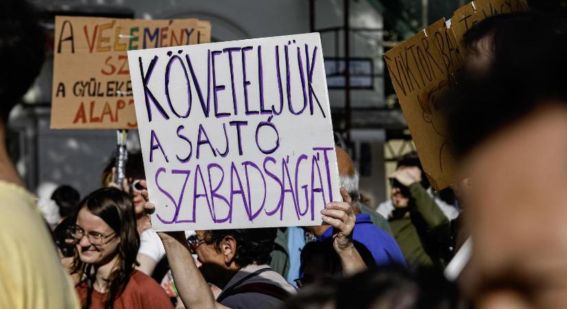 Elhalasztják az ellehetetlenítési törvény elfogadását