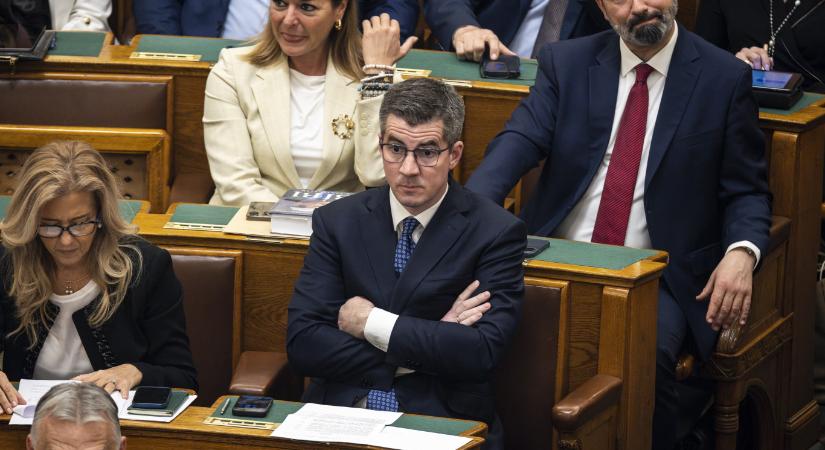 Akik ellentartottak az átláthatósági törvénynek a Fidesz és a KDNP soraiban